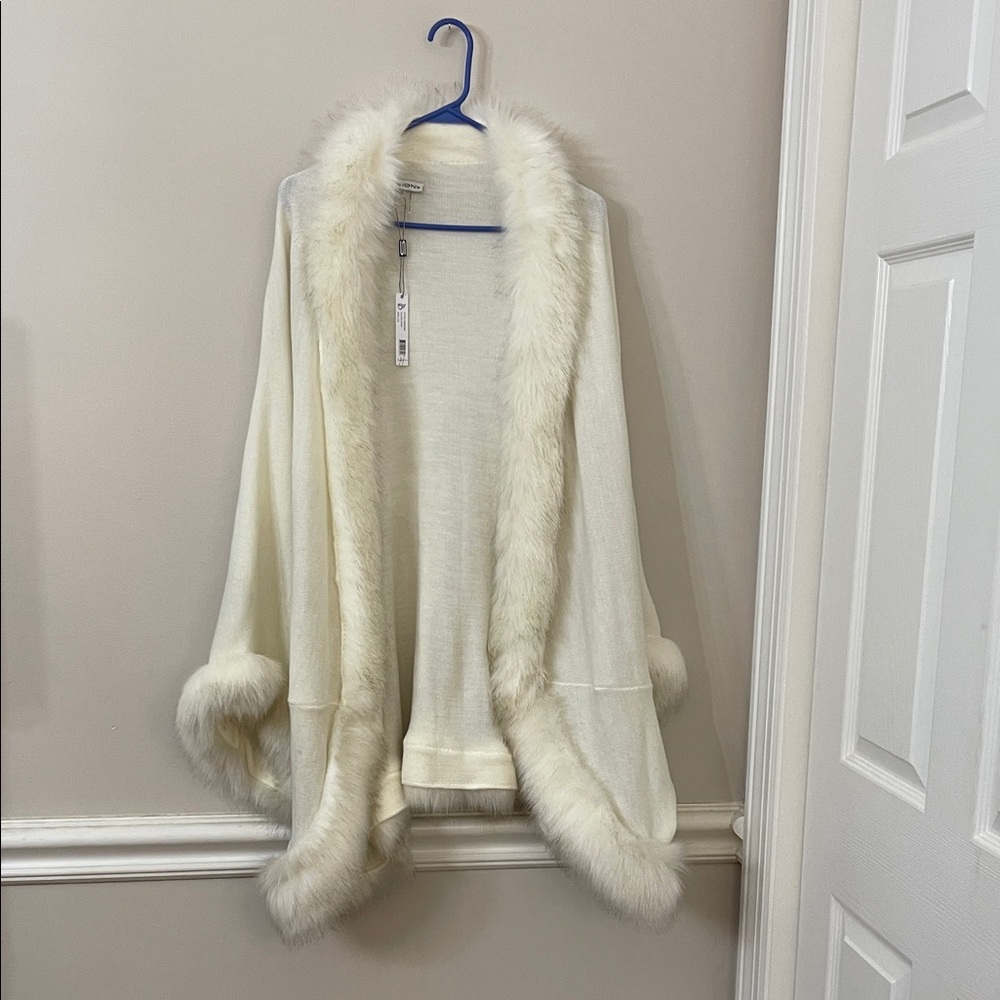 Sioni Cream Faux Fur Trimmed Poncho